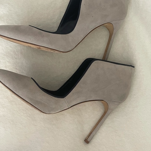 Manolo Blahnik🦋 Grey Espedal Collar Pointed Toe - Picture 4 of 7
